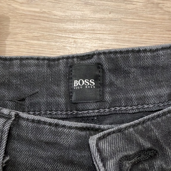 Hugo Boss 32x32 Black Jeans - Picture 3 of 10
